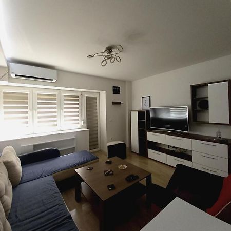 Skopje Contemporary Apartment Esterno foto