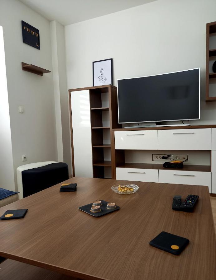 Skopje Contemporary Apartment Esterno foto